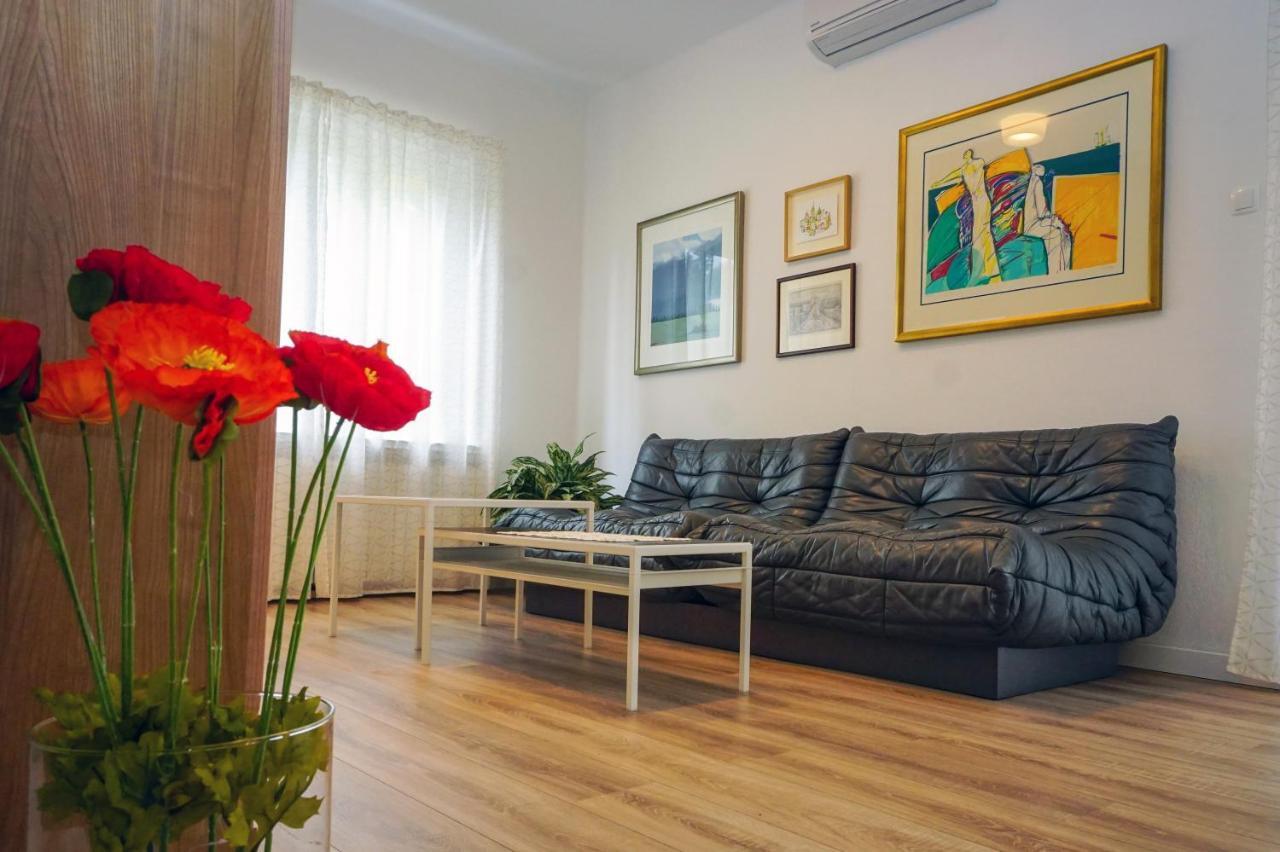 Apartment Nena Zadar Bagian luar foto